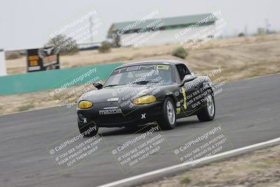 media/Jun-01-2025-CalClub SCCA (Sun) [[eae223c5dd]]/Group 5/Race (Front Straight)/